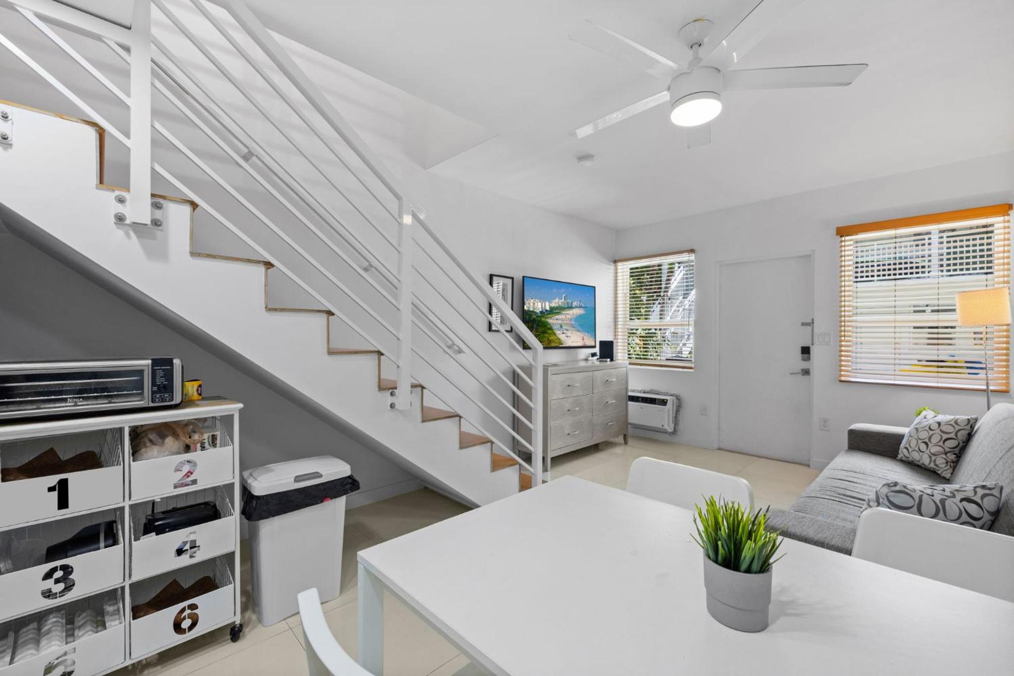 Tranquil Retreat, Comfortable Condo in Miami Beach view 4