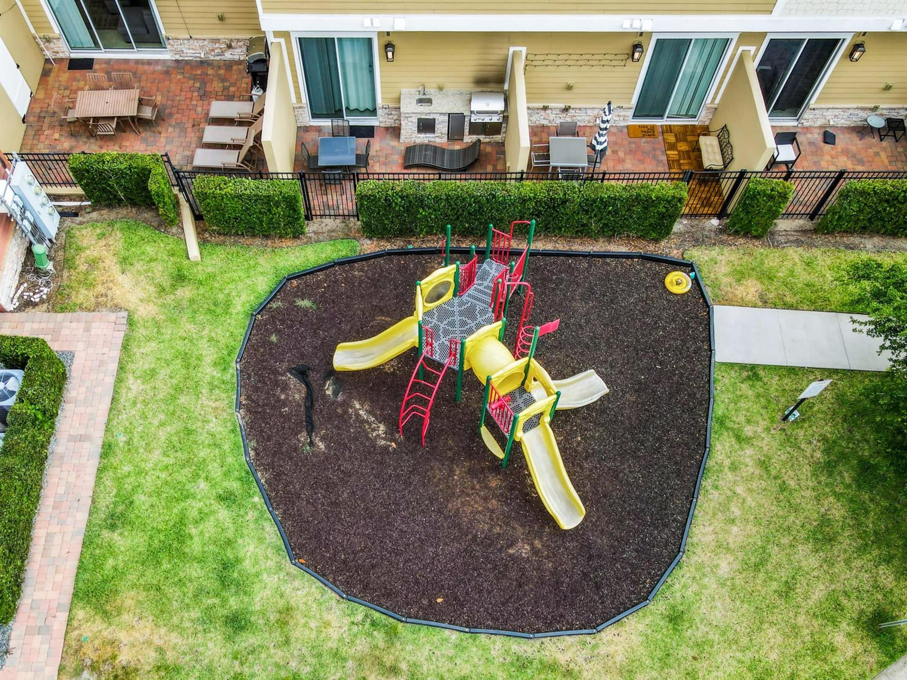 Fabulous Paradise 3BR Townhouse near Disney and outlets