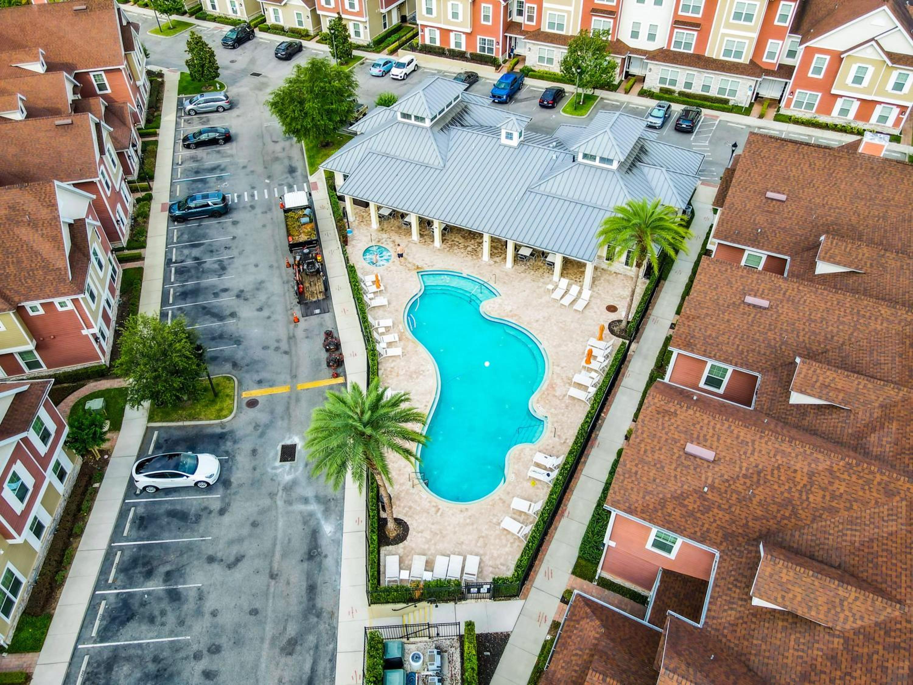 Fabulous Paradise 3BR Townhouse near Disney and outlets