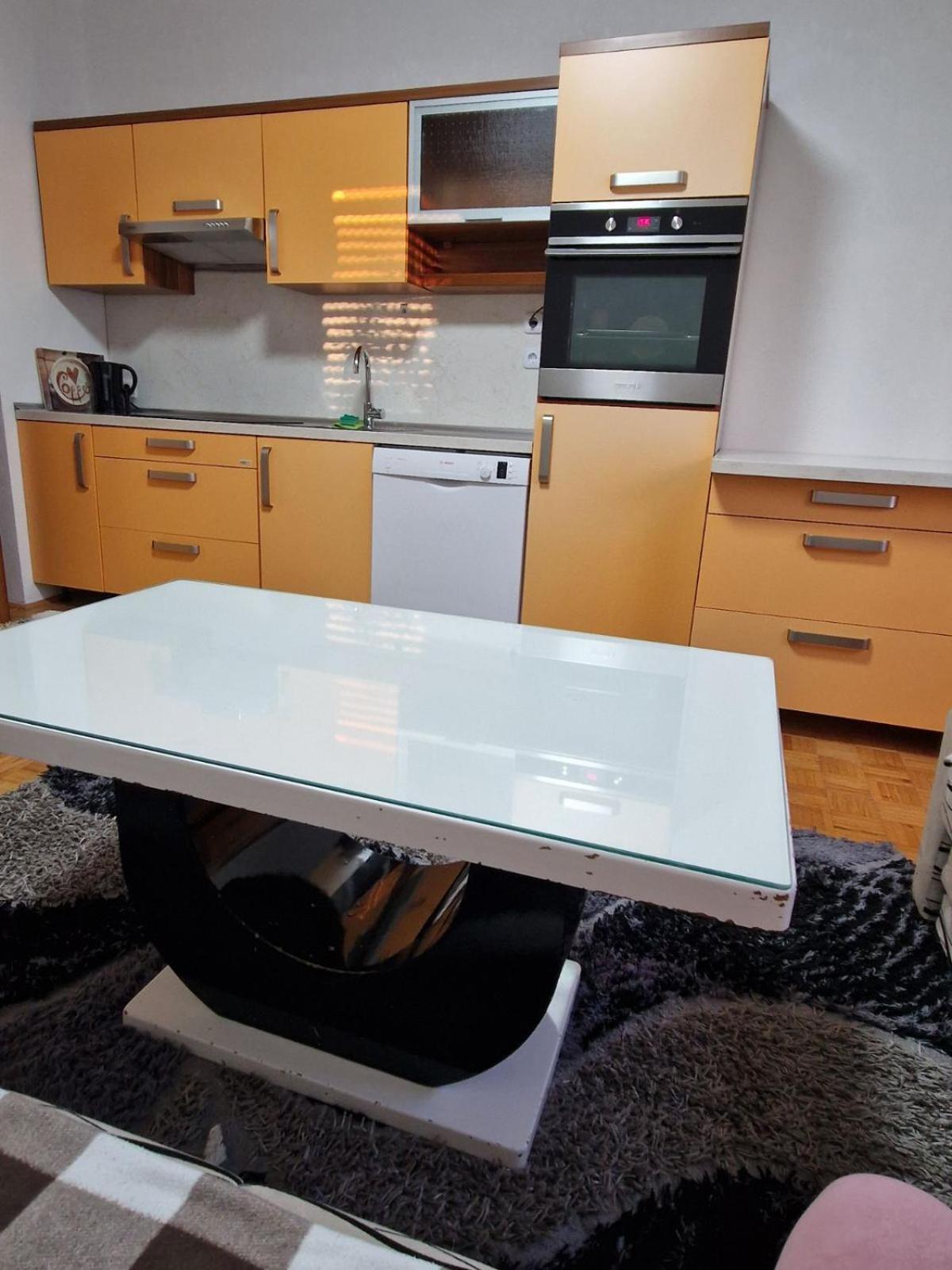 apartma-sobe Lejla