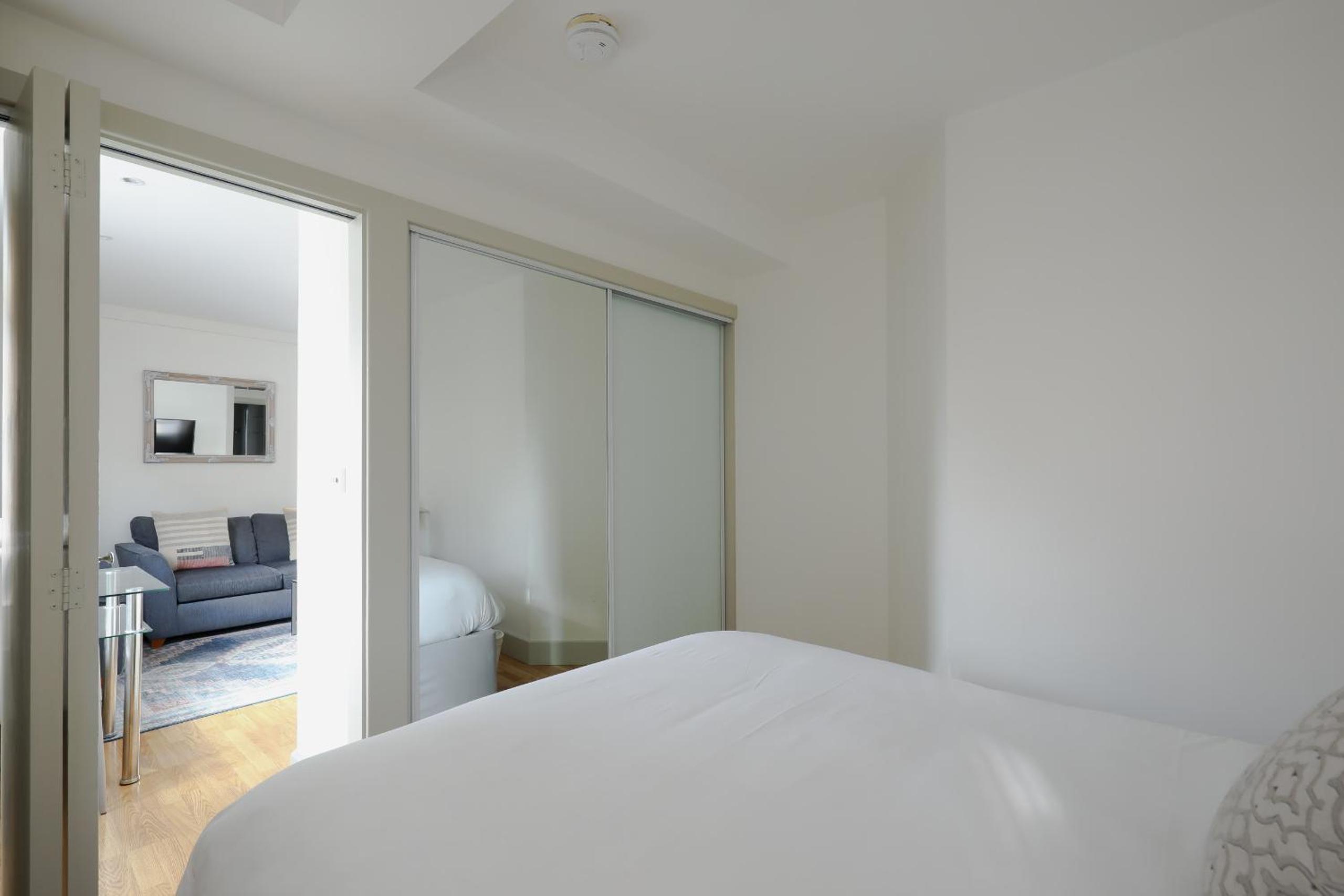 Elegant Chelsea Apartment Near South Kensington