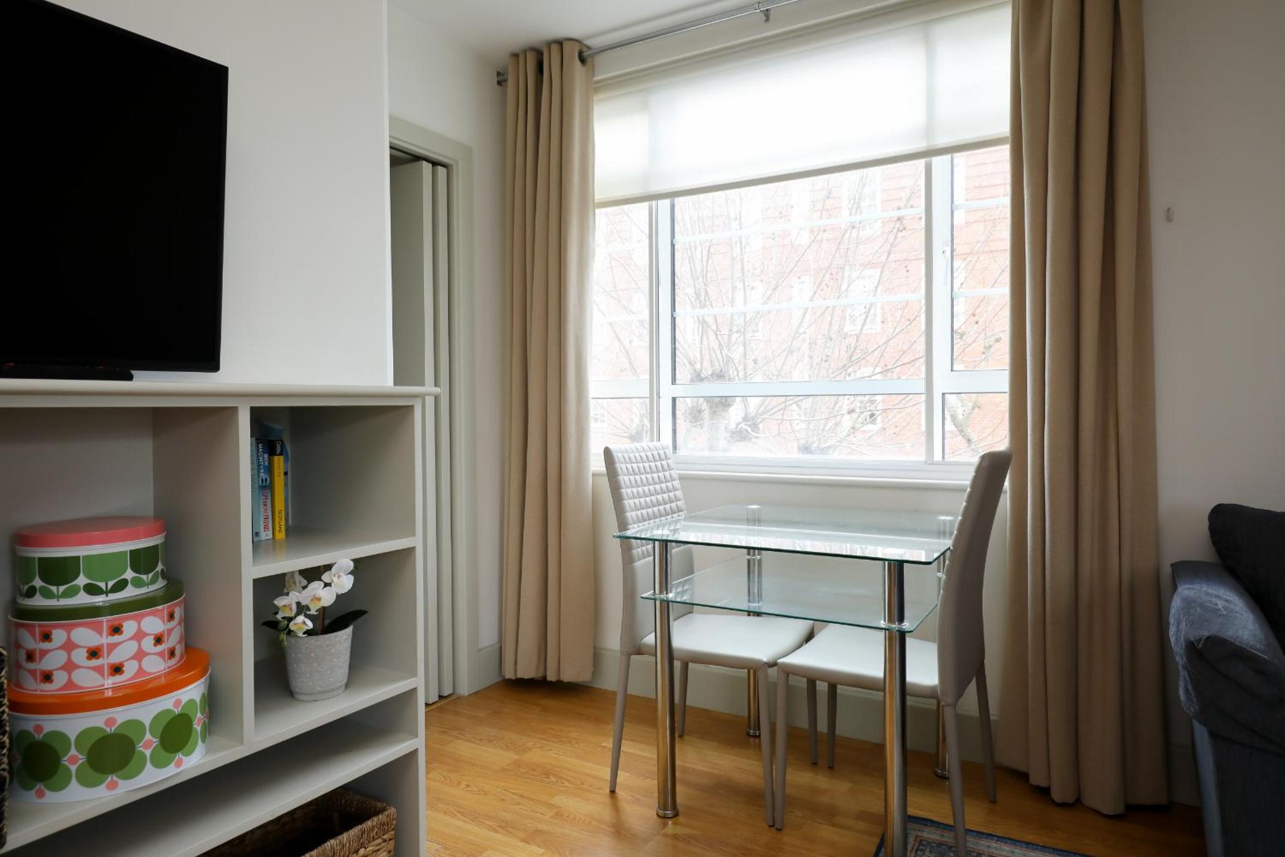 Elegant Chelsea Apartment Near South Kensington