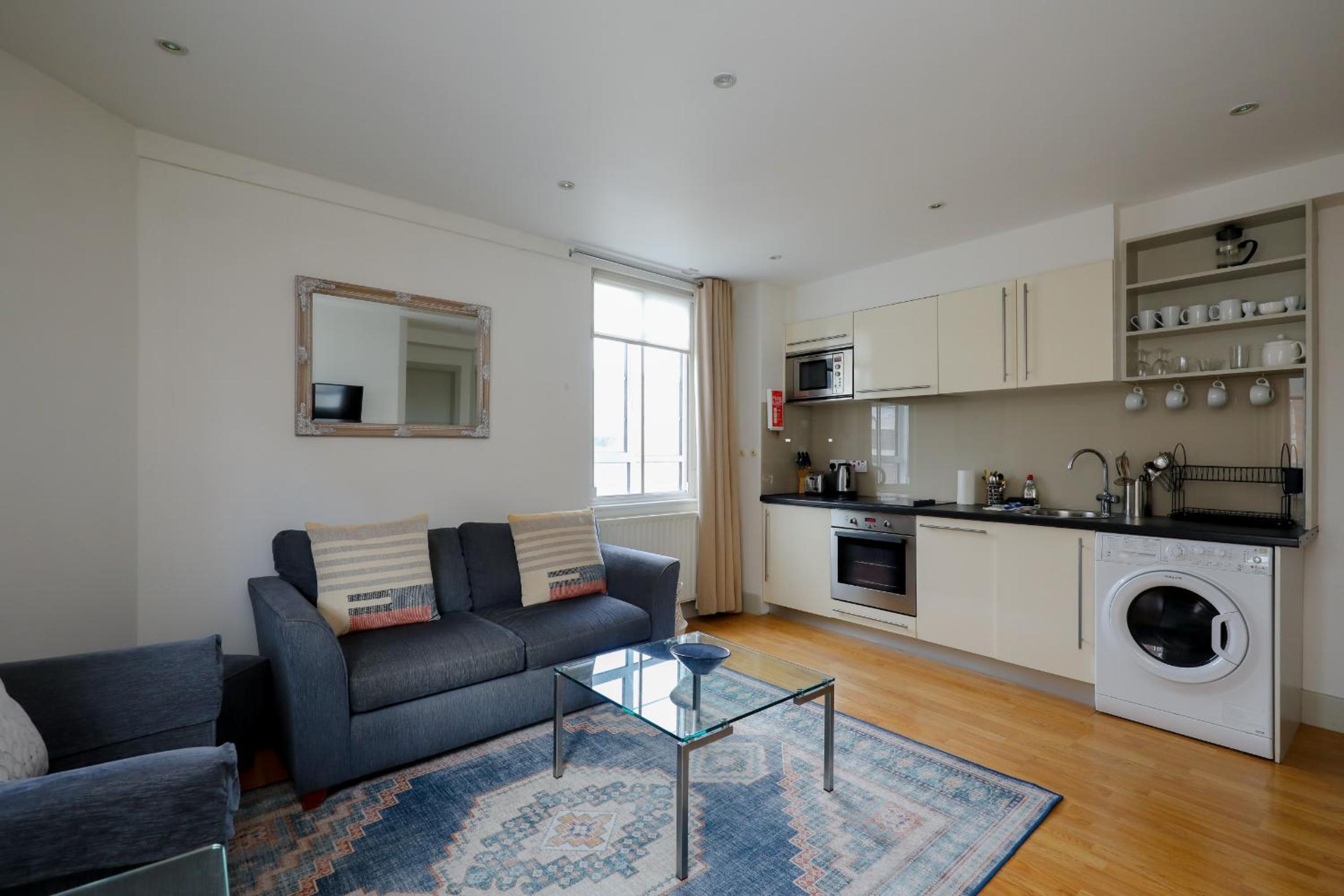 Elegant Chelsea Apartment Near South Kensington