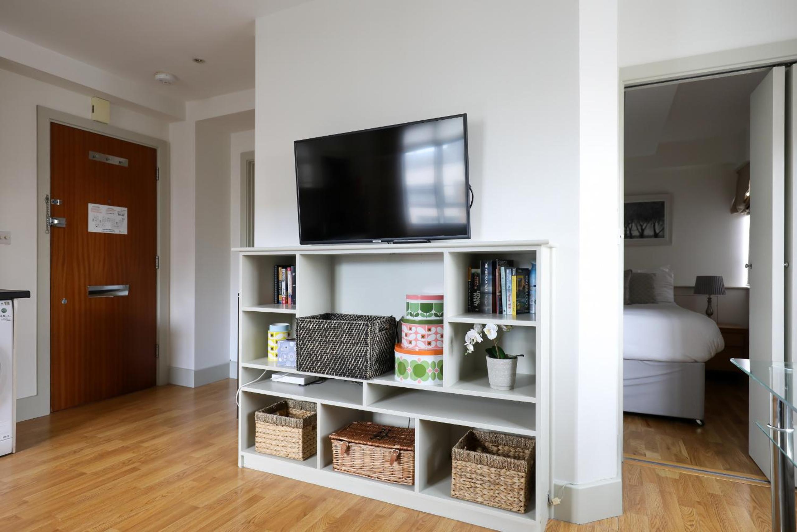 Elegant Chelsea Apartment Near South Kensington