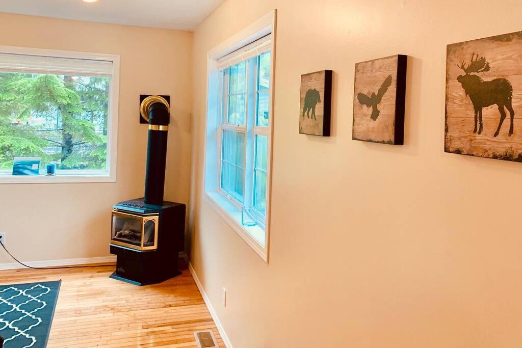 Blue Cedar Suite