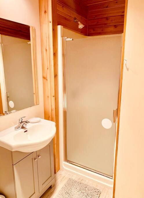 Tofino Vacations - Blue Cedar Suite - Property Image 2