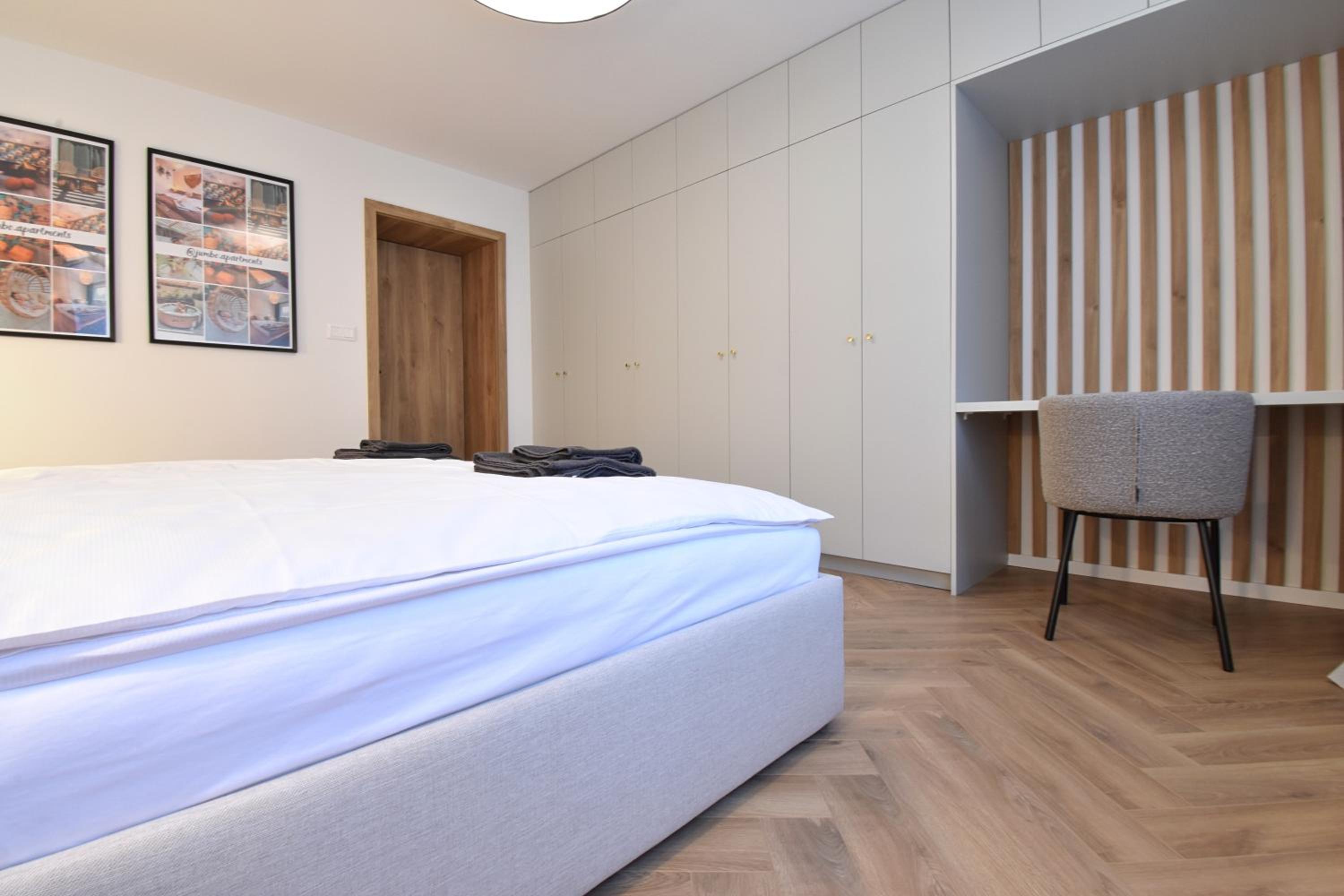 B84 by B10 Apartments
