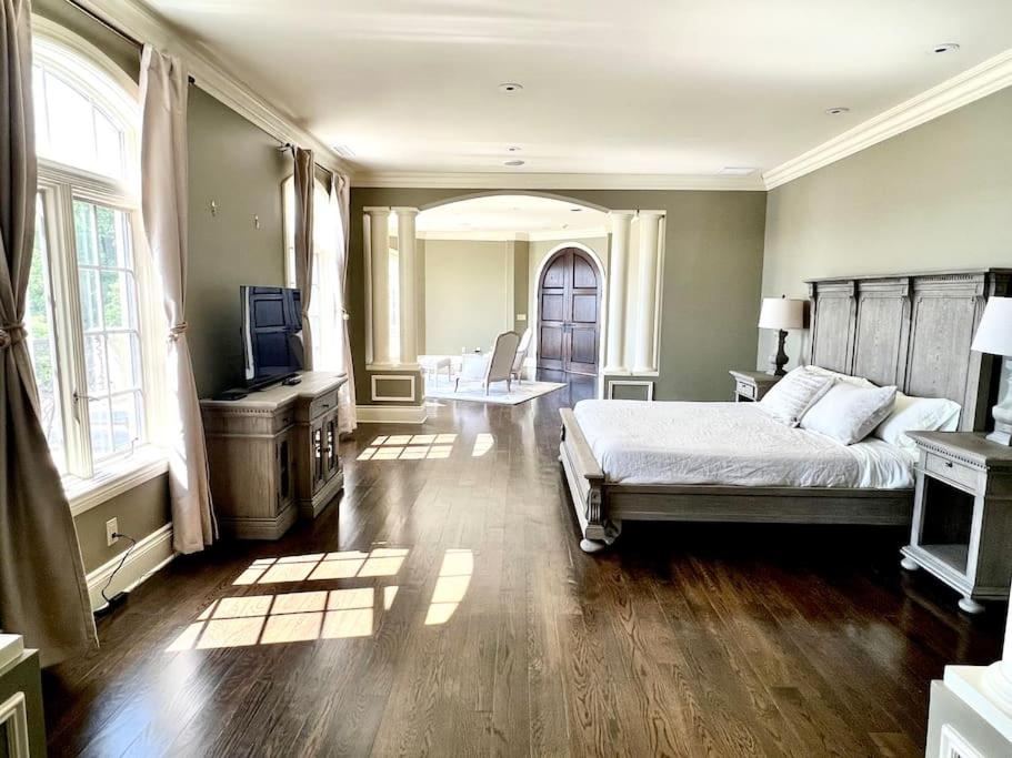 Newburgh Vacations - Chateau Montreau on Hudson - Property Image 7