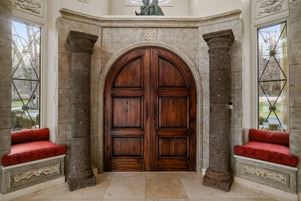 Newburgh Vacations - Chateau Montreau on Hudson - Property Image 8