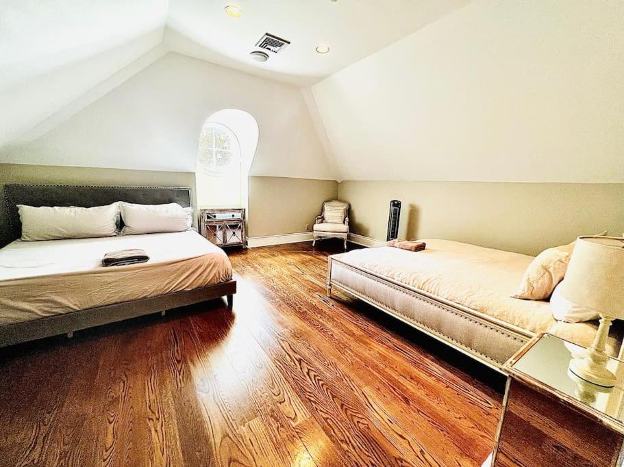 Newburgh Vacations - Chateau Montreau on Hudson - Property Image 9