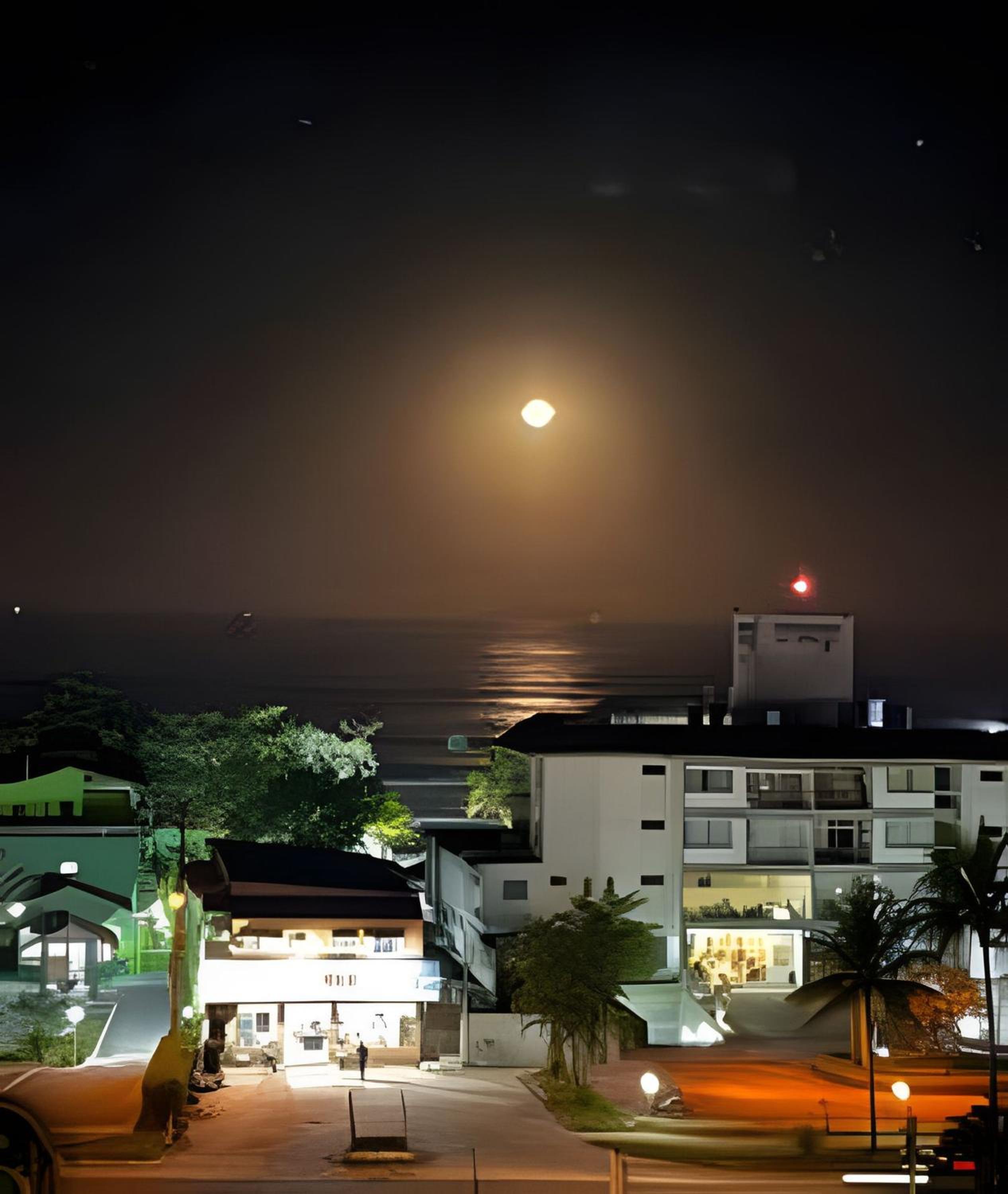 Apartamentos a 100m Praia das Toninhas PISCINA AQUECIDA