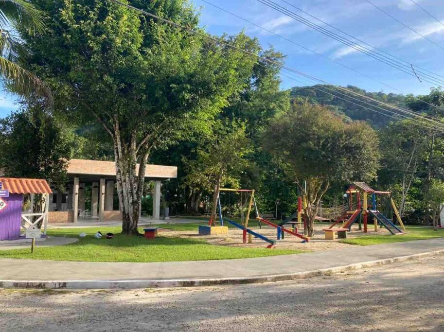 Casa em condomínio fechado em Ubatuba