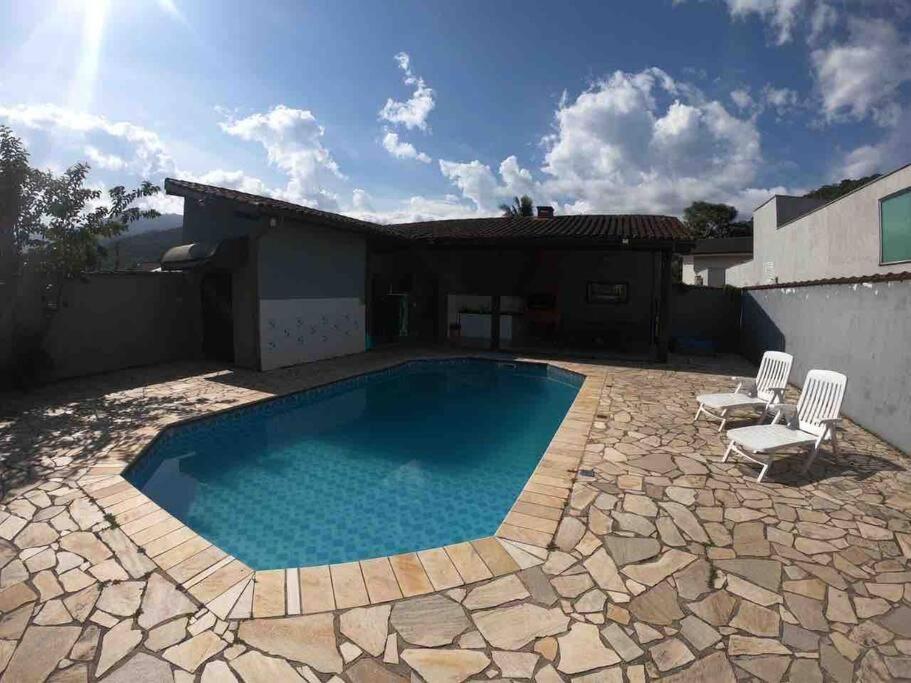 Casa em condomínio fechado em Ubatuba