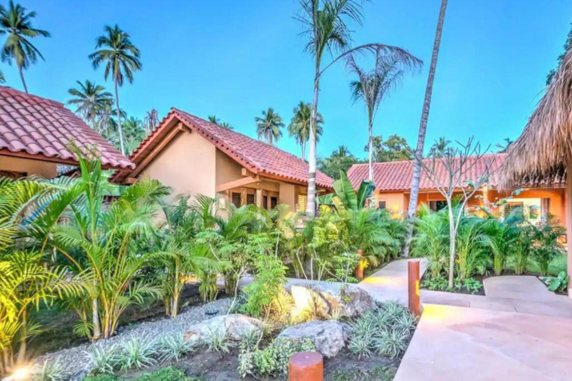 Bungalow LUXURY cerca a la Playa Zihuatanejo Mexico view 5