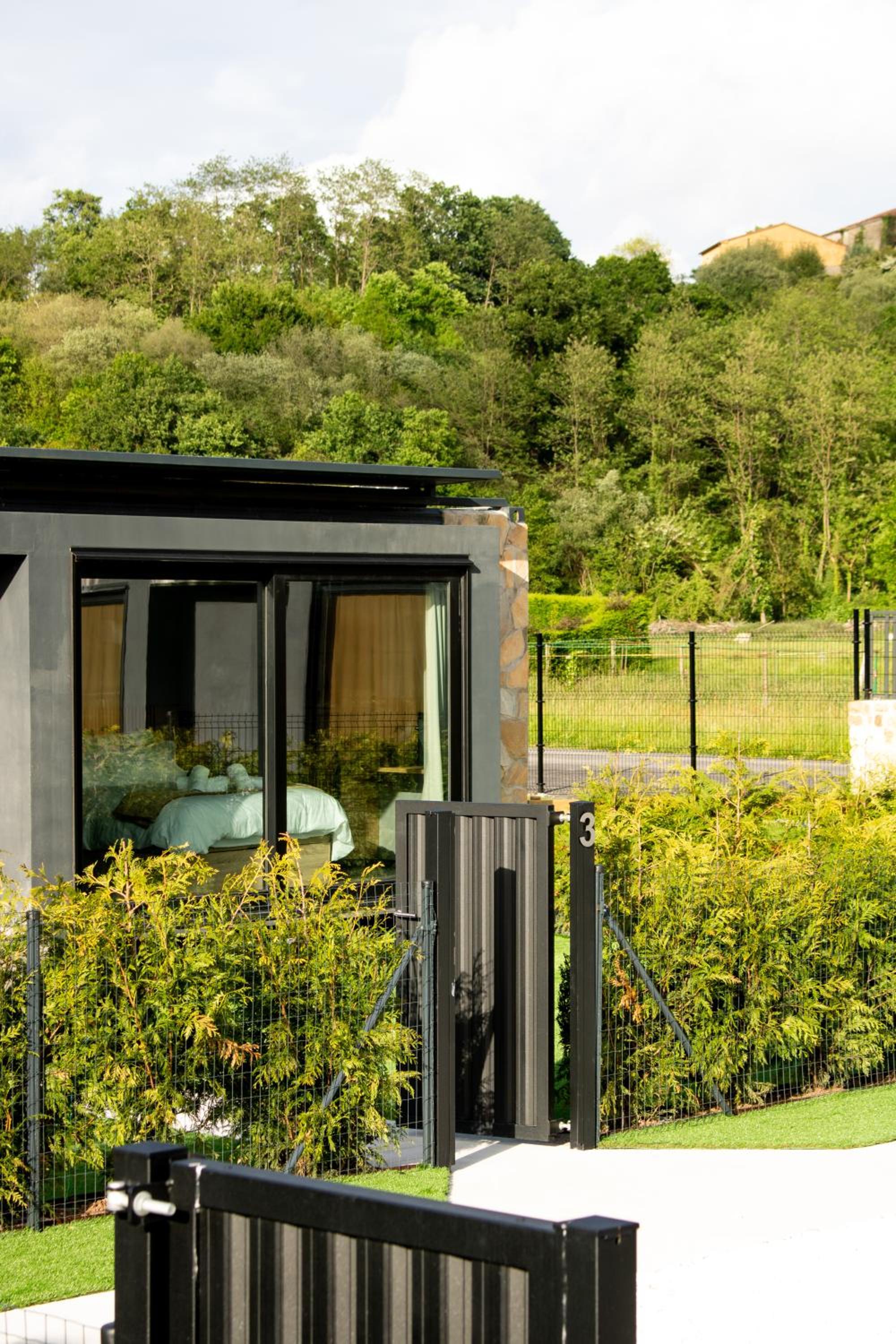 LA TIERRUCA HOMES