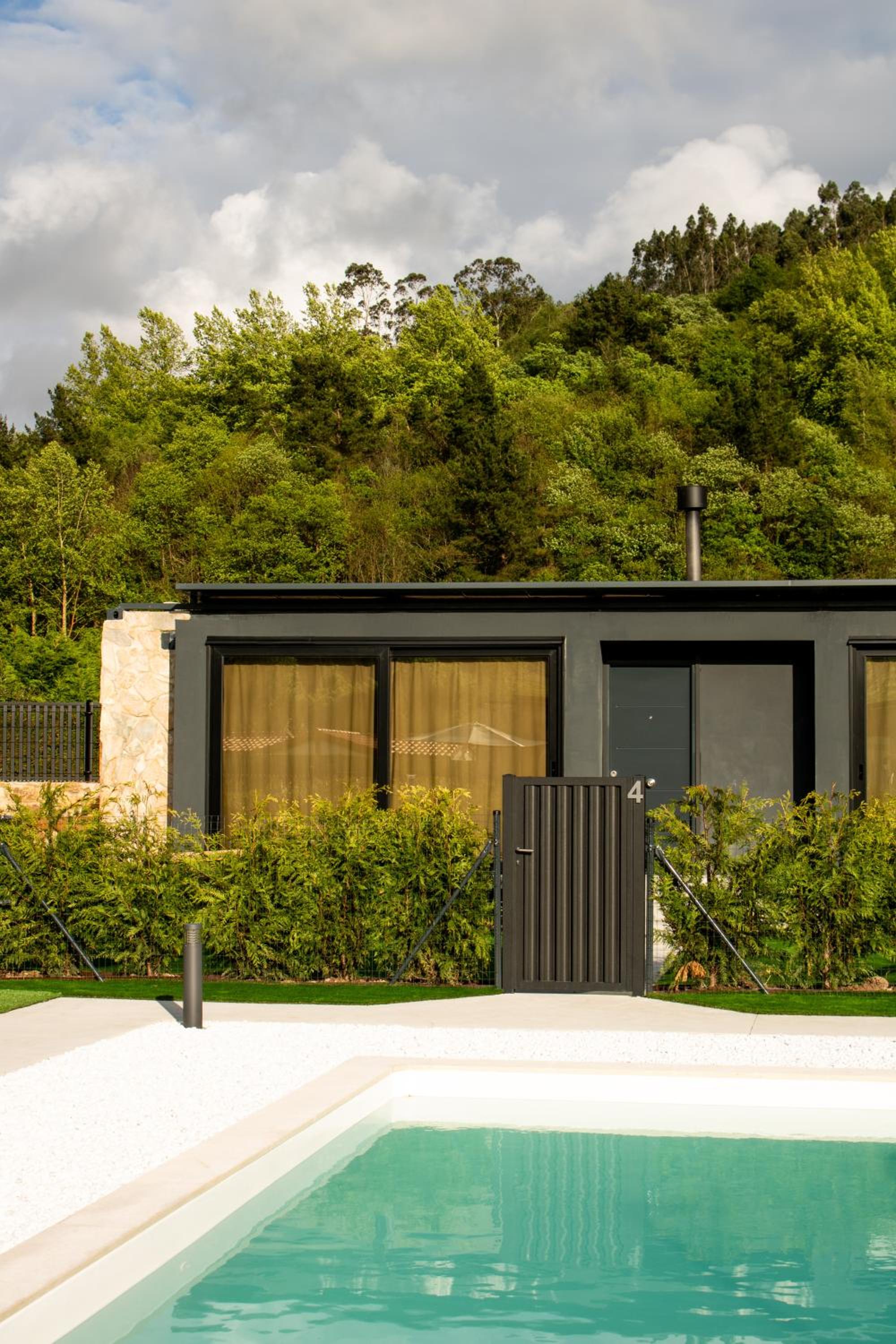 LA TIERRUCA HOMES