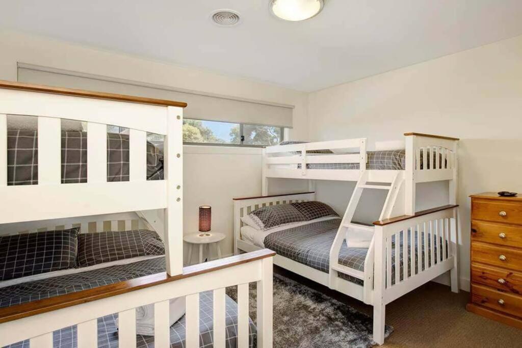 Dromana Grove SPA & POOL sleeps 15