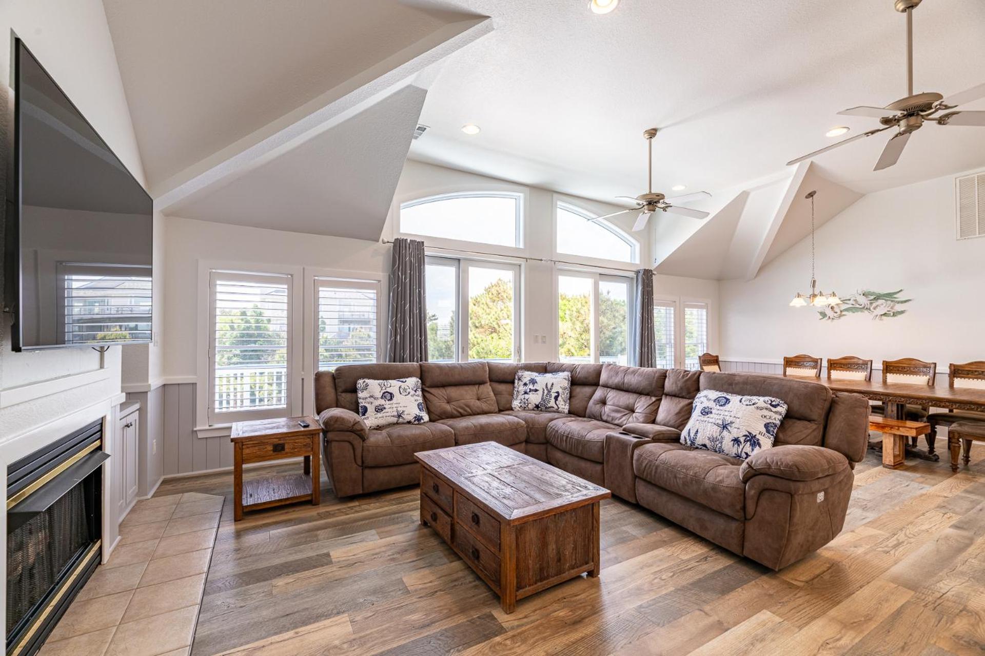 Shell Yeah! - Corolla, Whalehead, Beach 380 Yds, Elevator, Pool, Hot Tub, Pool Table view 5