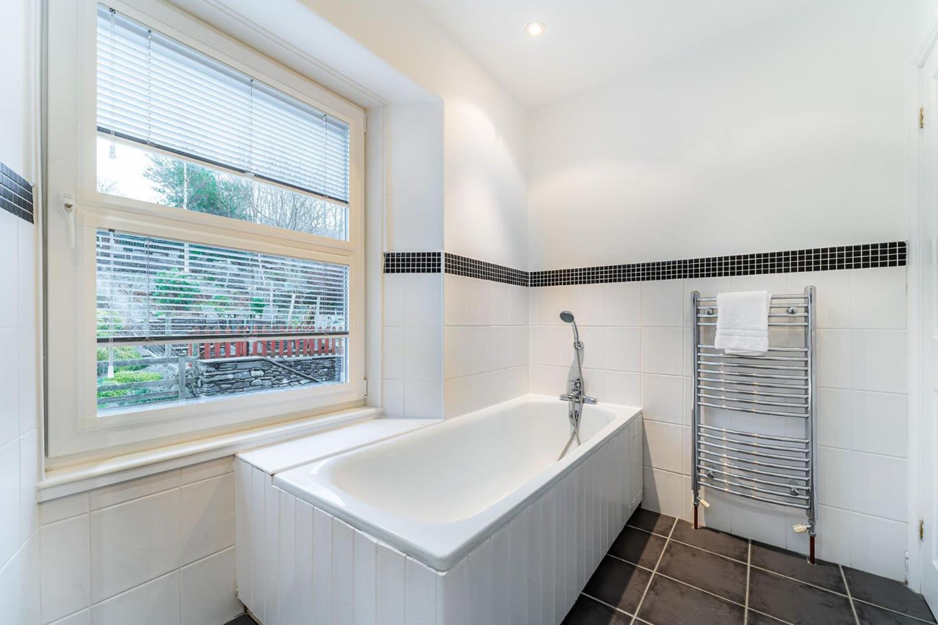 3 Bed in Ambleside oc-lr080
