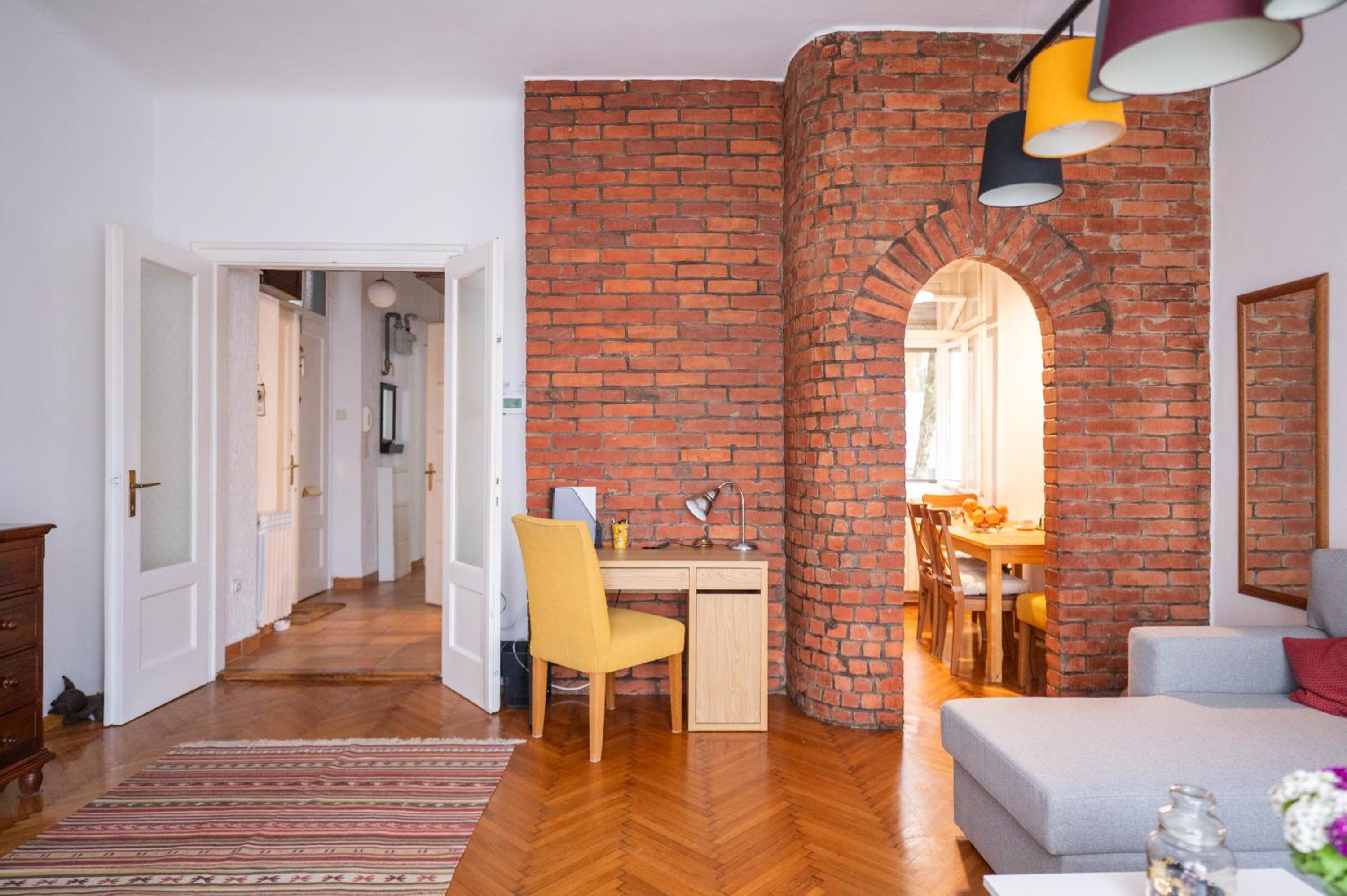 Bricks & Bikes en Zagreb — hotel room