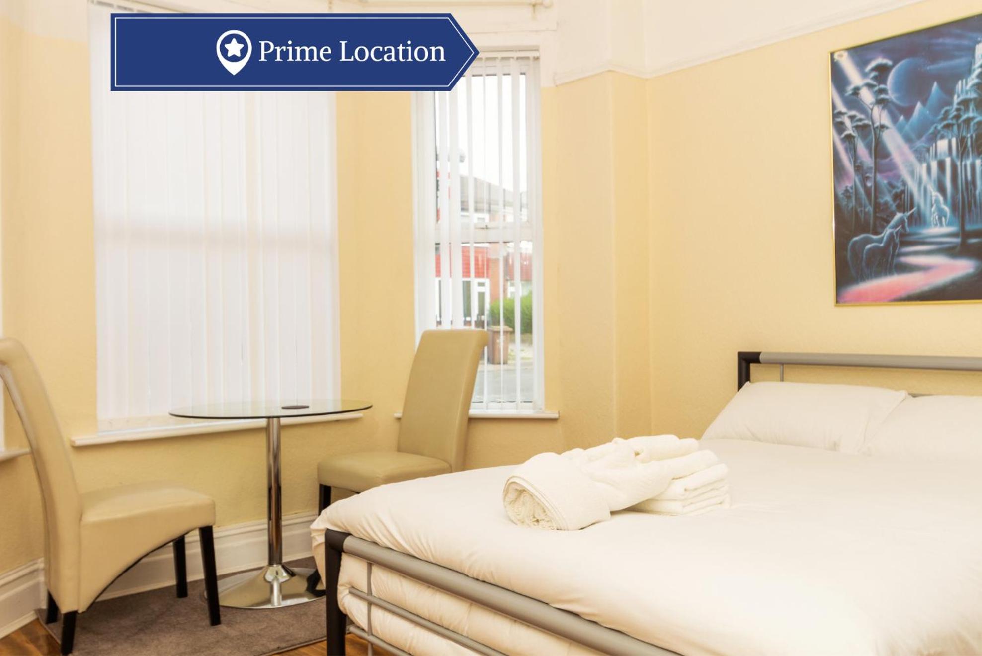 Lovely Suite 1 - Private Room in Eccles view 2