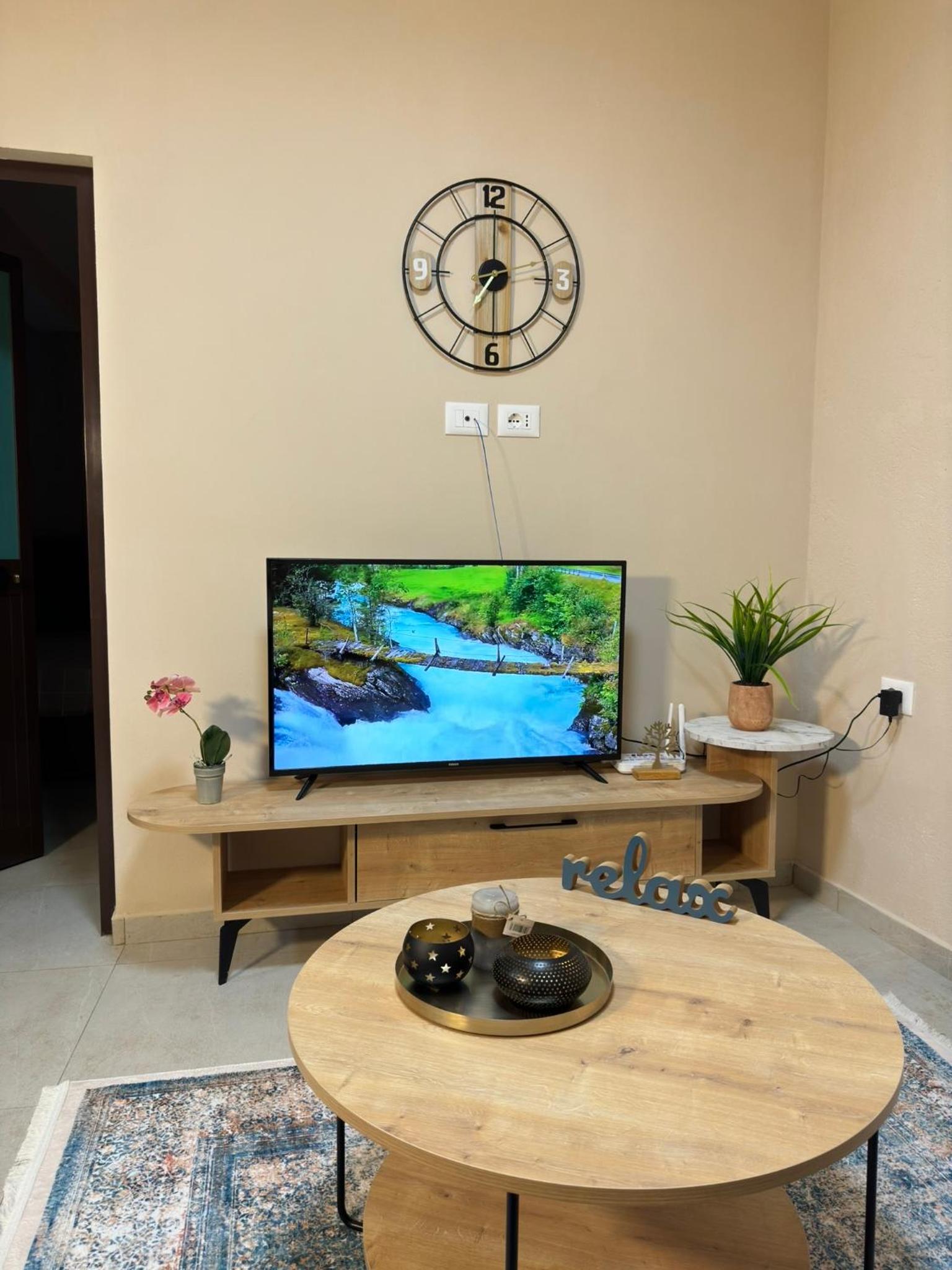 Shkodra Guest House & Trips