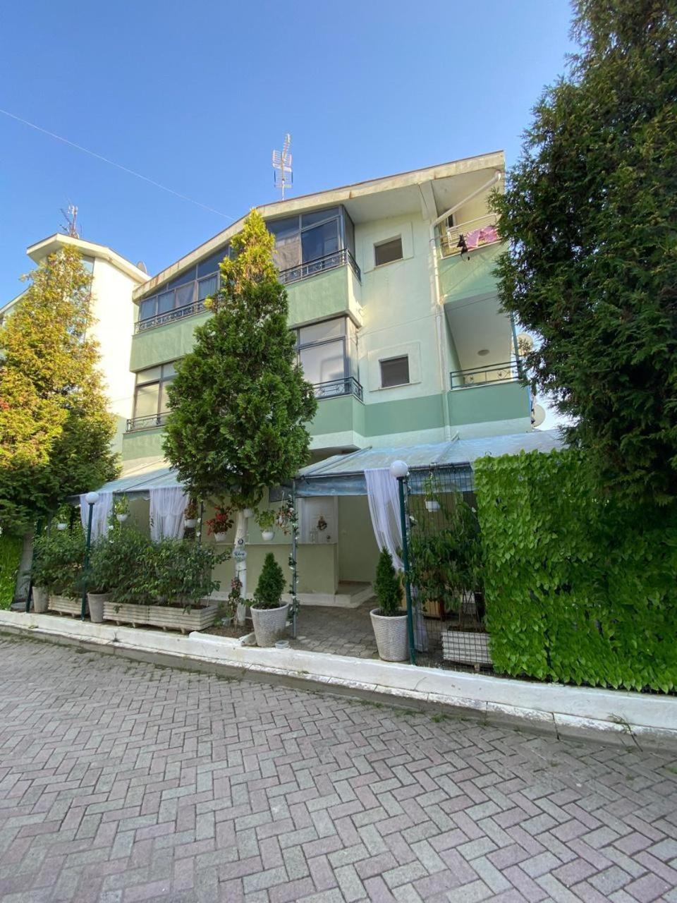 Golem Beach House Luli