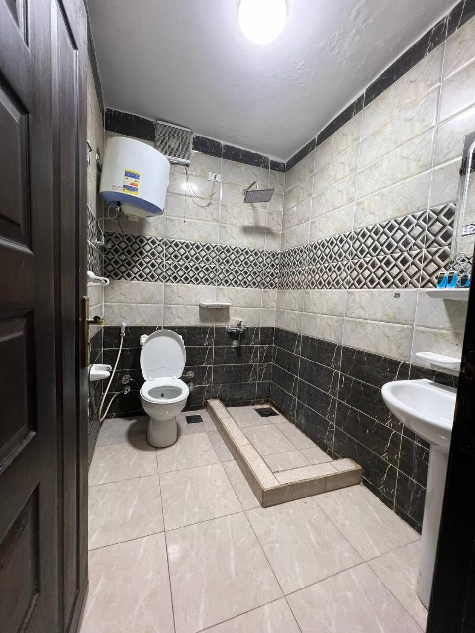 Beko pyramids inn