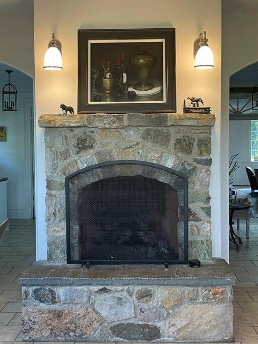 Historic Middleburg Equestrian Estate view 5