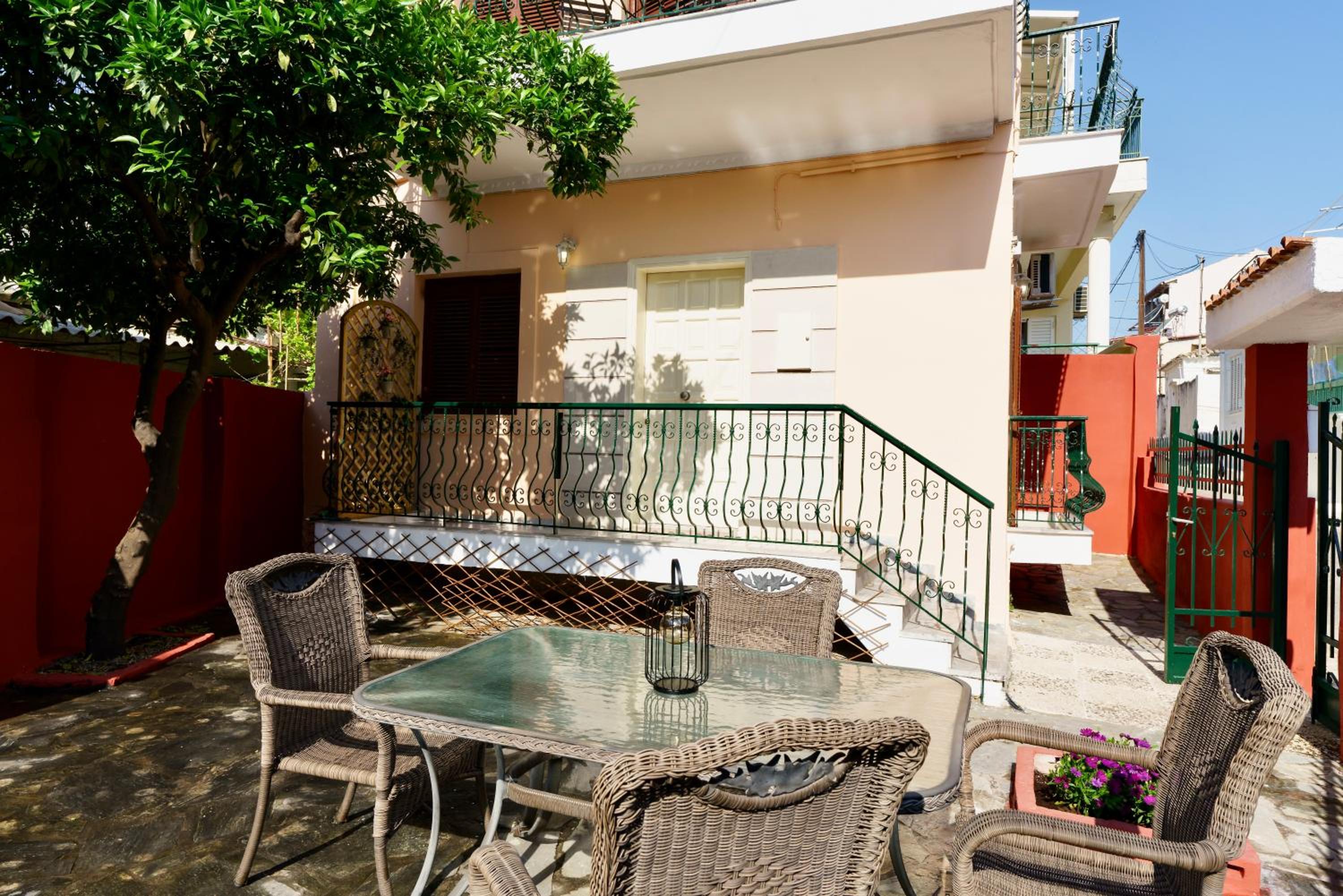 Central 1BR Maisonette 75 sqm, Private Yard, Pet-Friendly view 5