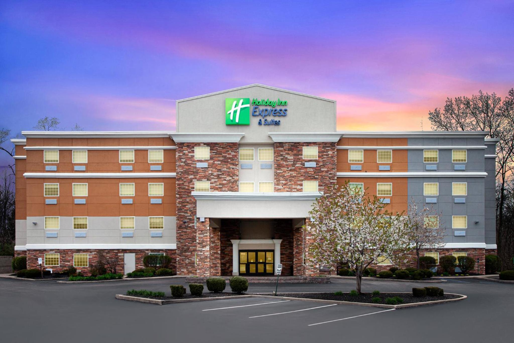 Hotel Holiday Inn Express & Suites Carmel North – Westfield, an IHG Hotel - Image 1