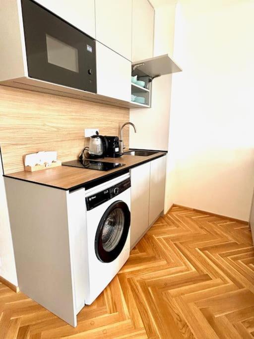 NewAPT next to Wenceslas Square