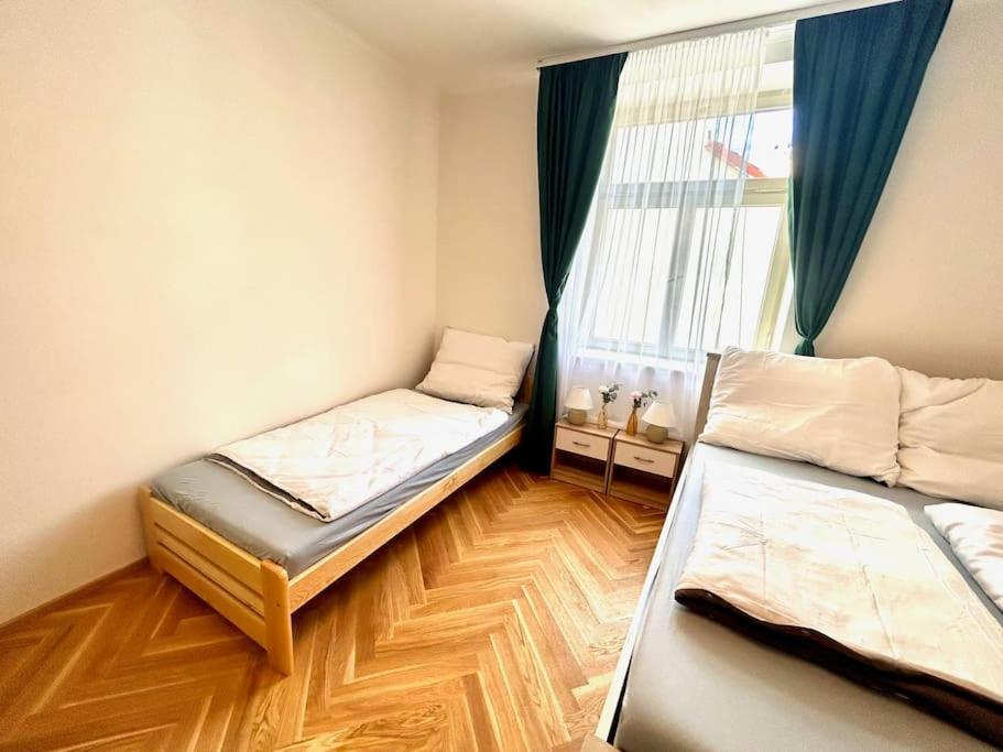 NewAPT next to Wenceslas Square