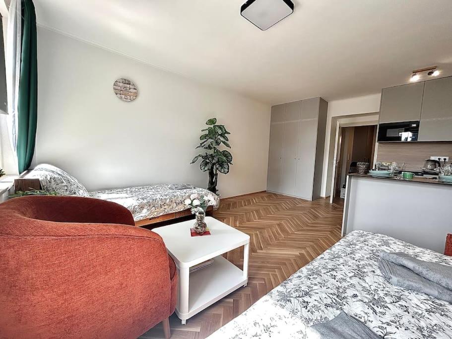 NewAPT next to Wenceslas Square