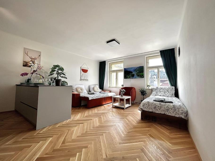 NewAPT next to Wenceslas Square