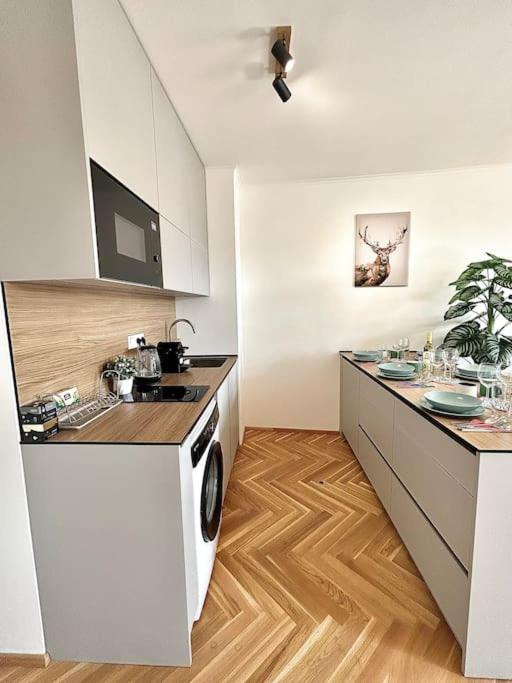 NewAPT next to Wenceslas Square