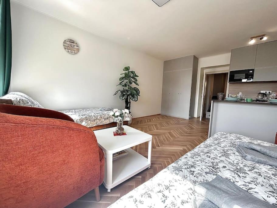 NewAPT next to Wenceslas Square