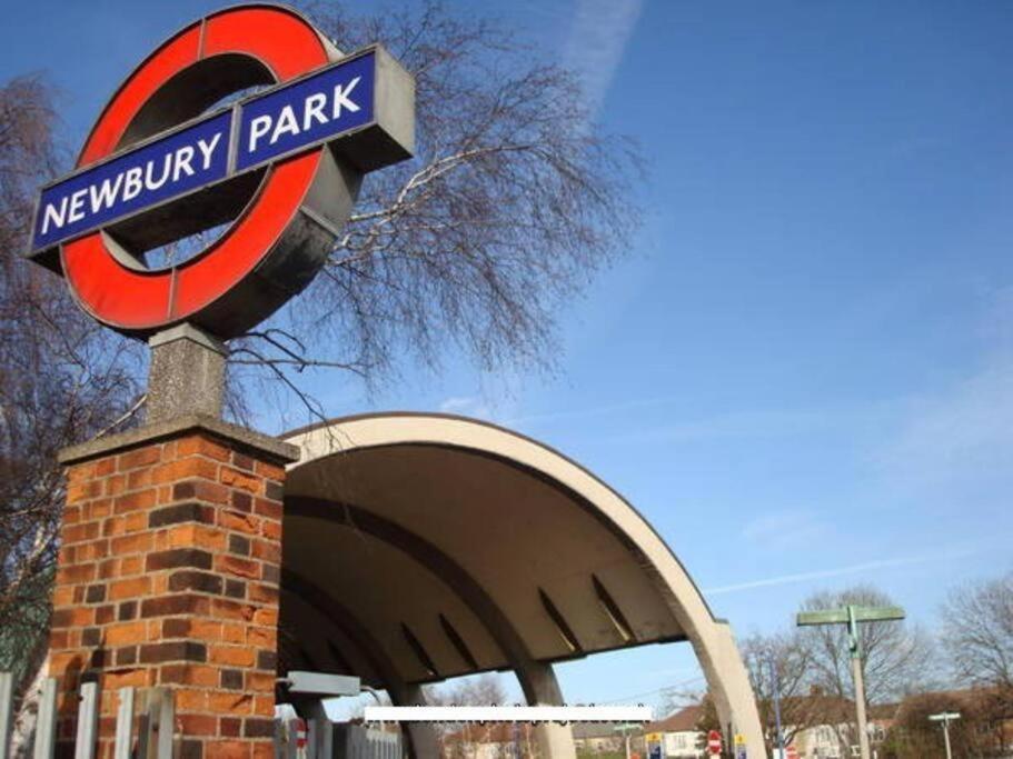 Starlet Stays - London 2 Bedroom Apartment near Central Line