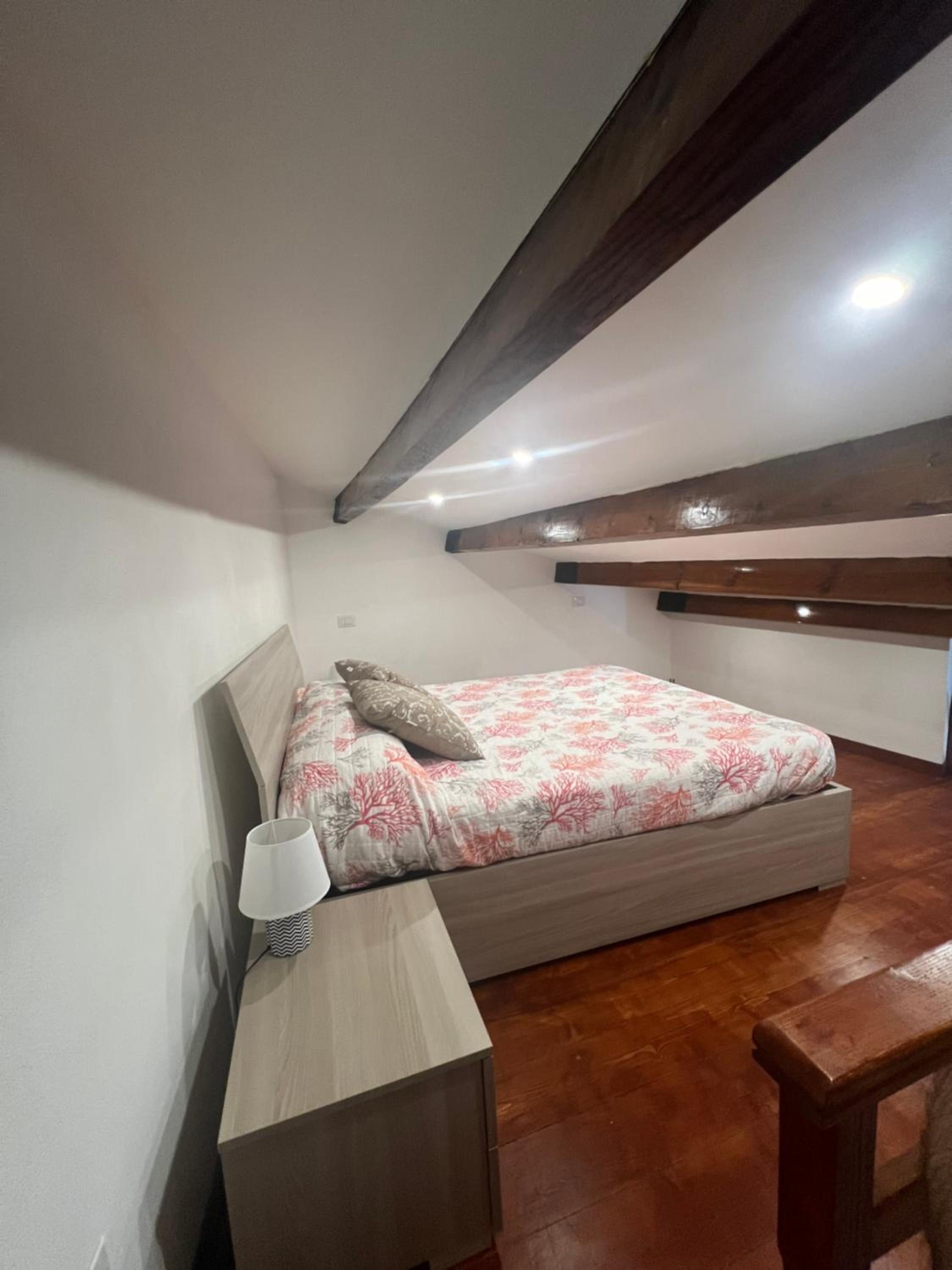 Station Rooms37 view 4