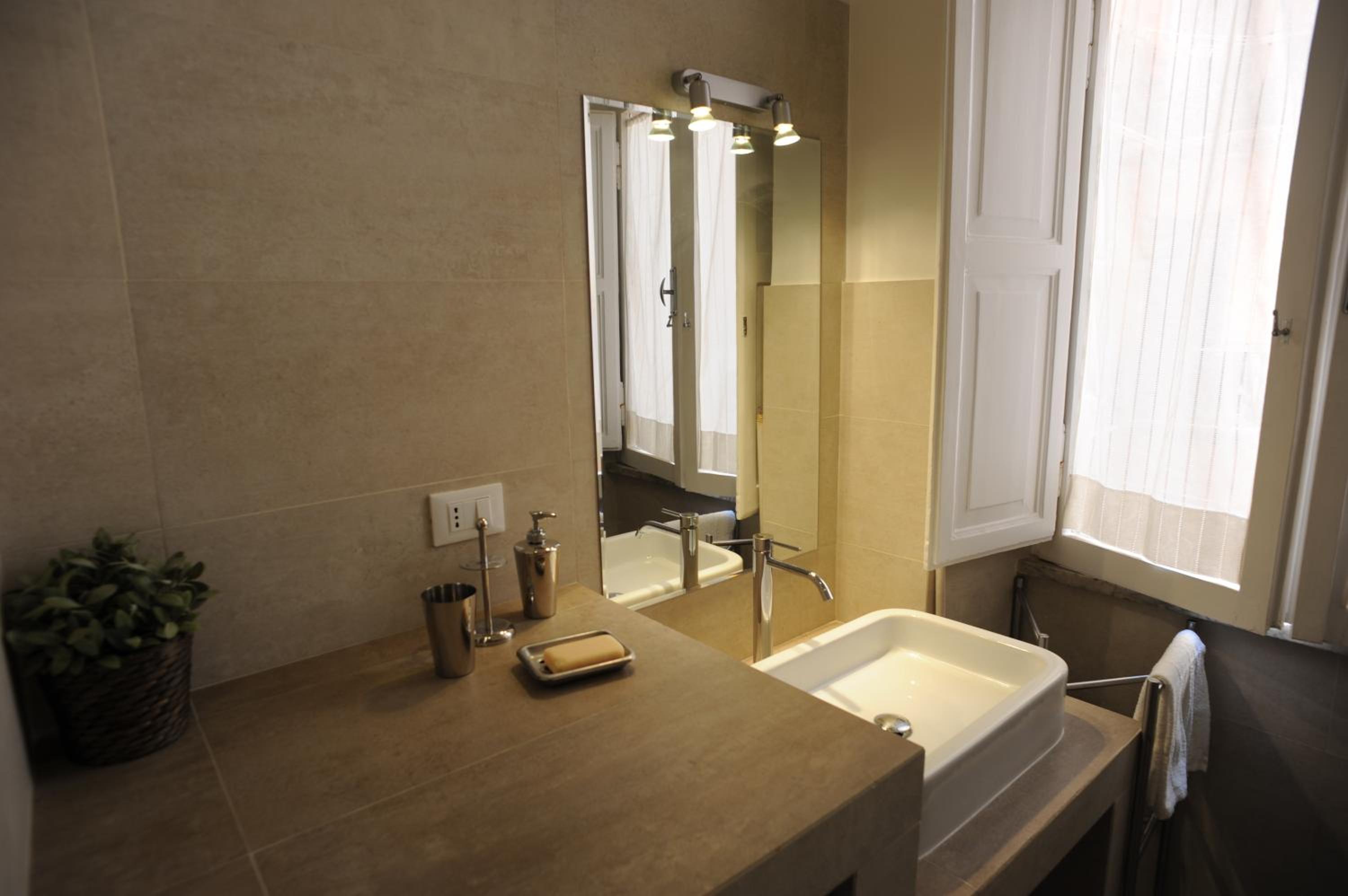 Domus Farnese