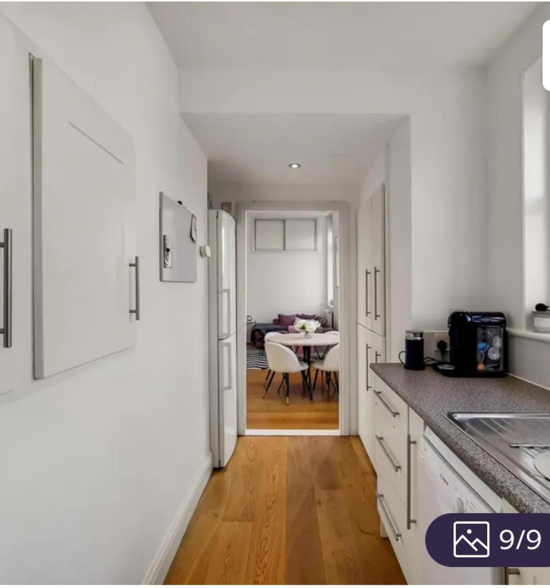 Apartment Sleeps 2 with Free Parking