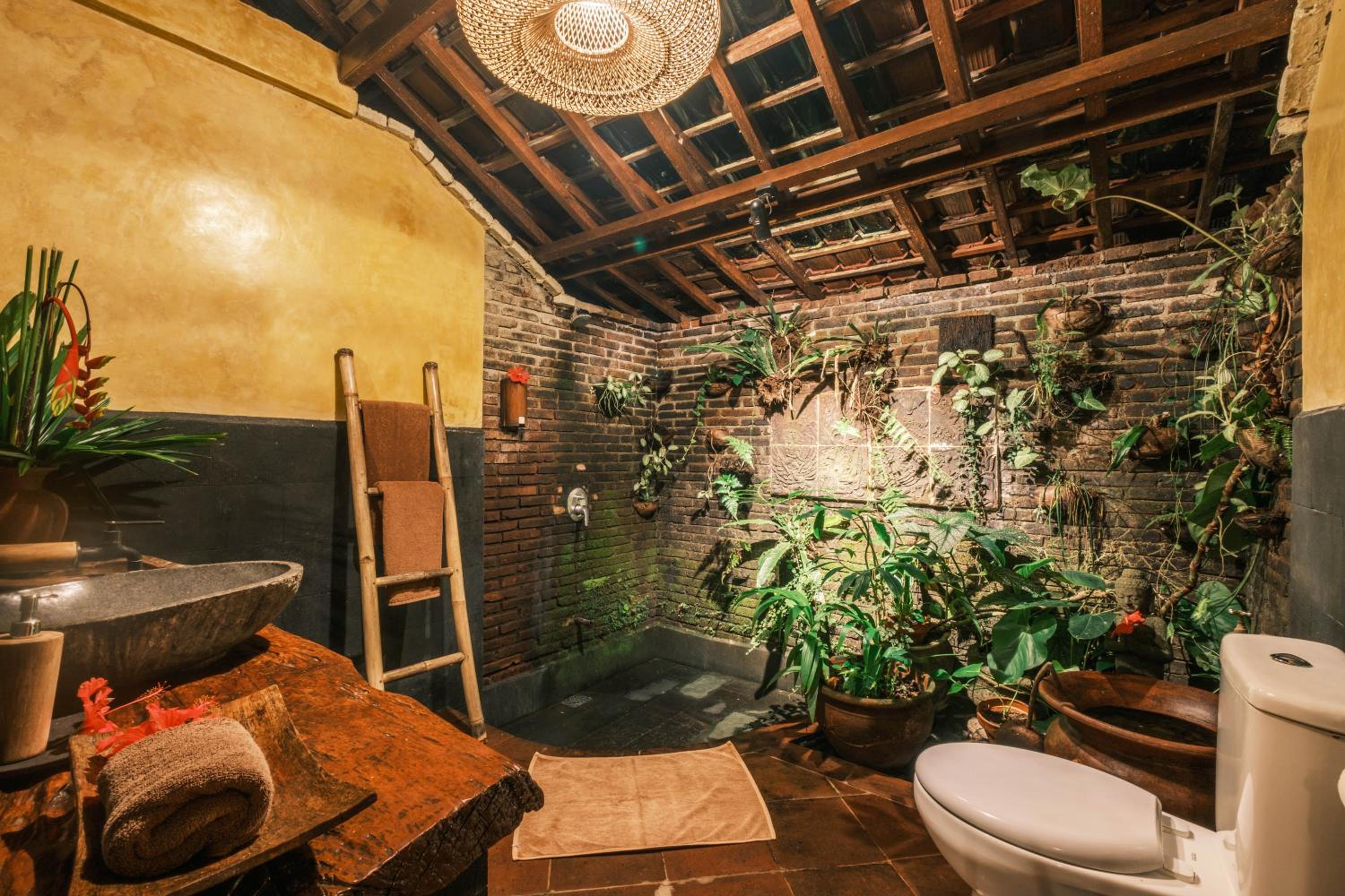 Sarinbuana Eco Lodge