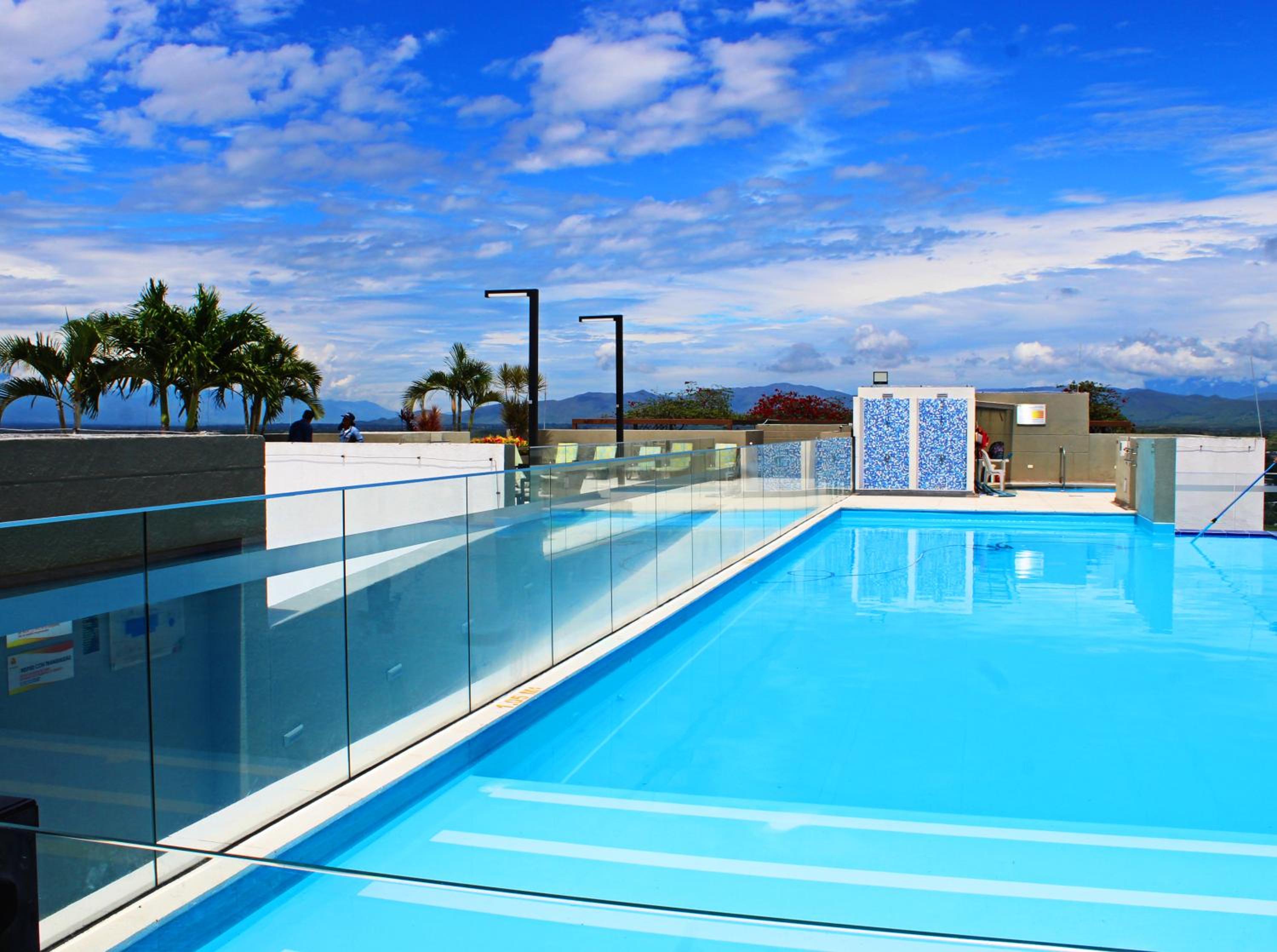 Apartamento Moderno Con Excelente Vista, Piscina, excepto los lunes por mantenimiento y Parqueadero privado, ubicado en Neiva