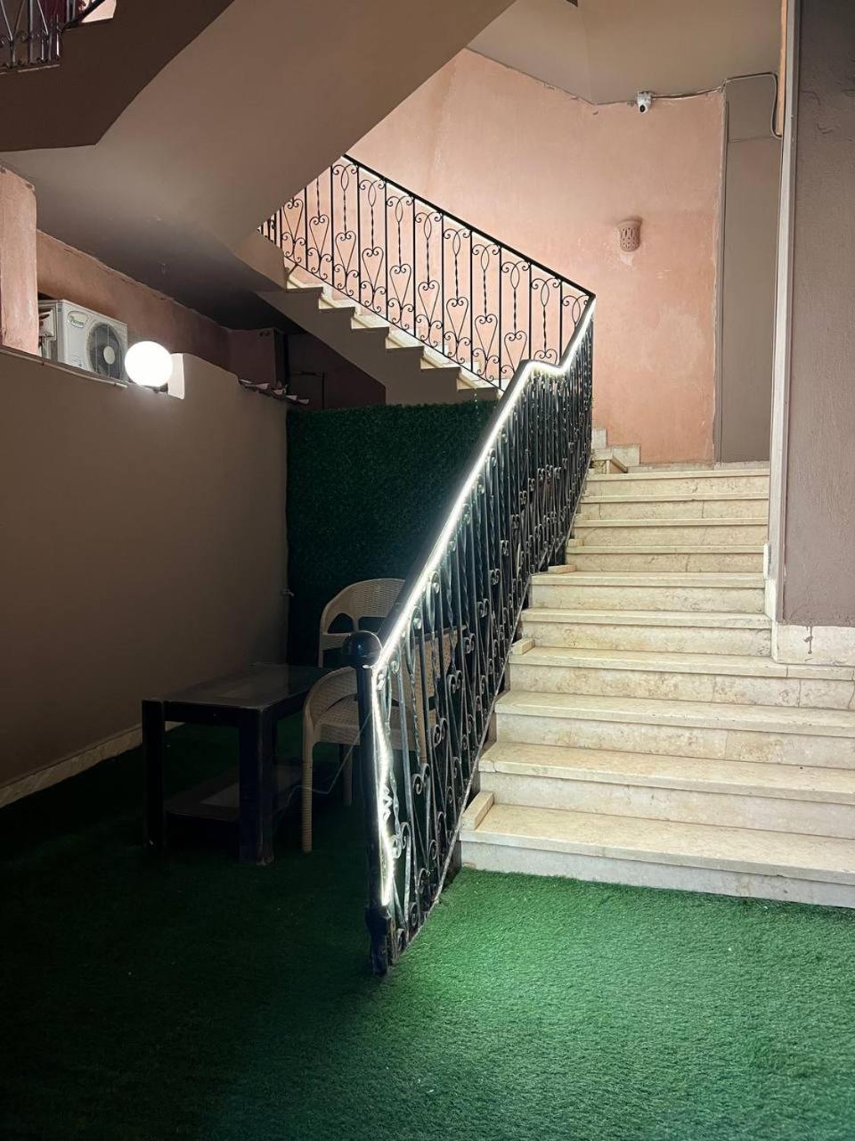 Beko pyramids inn