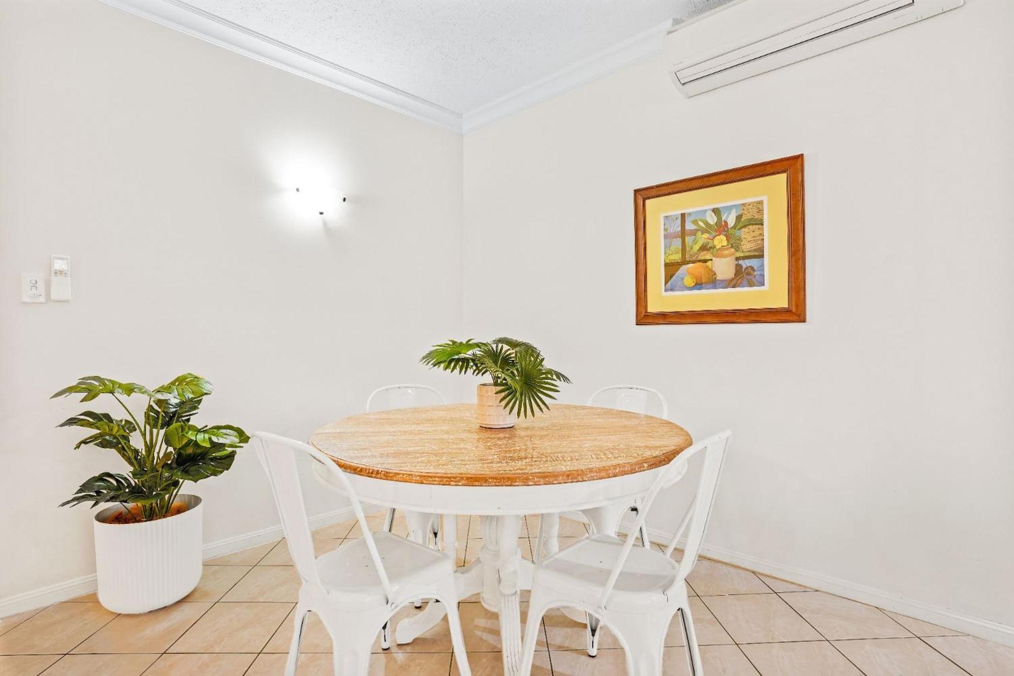 Lavender Lakes - Resort Style Living - Image 2