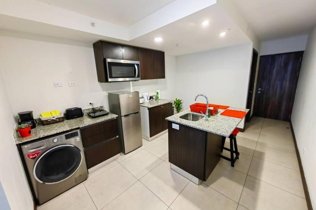 1208 Apartamento Barrio Escalante con Parqueo