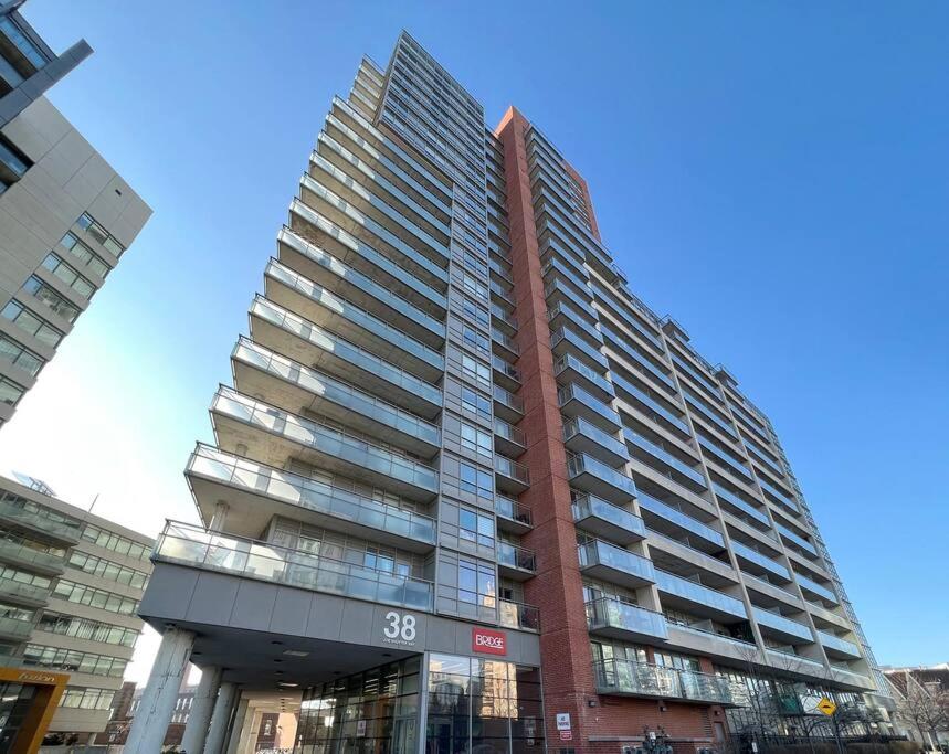 Cozy One bedroom Unit with Balcony