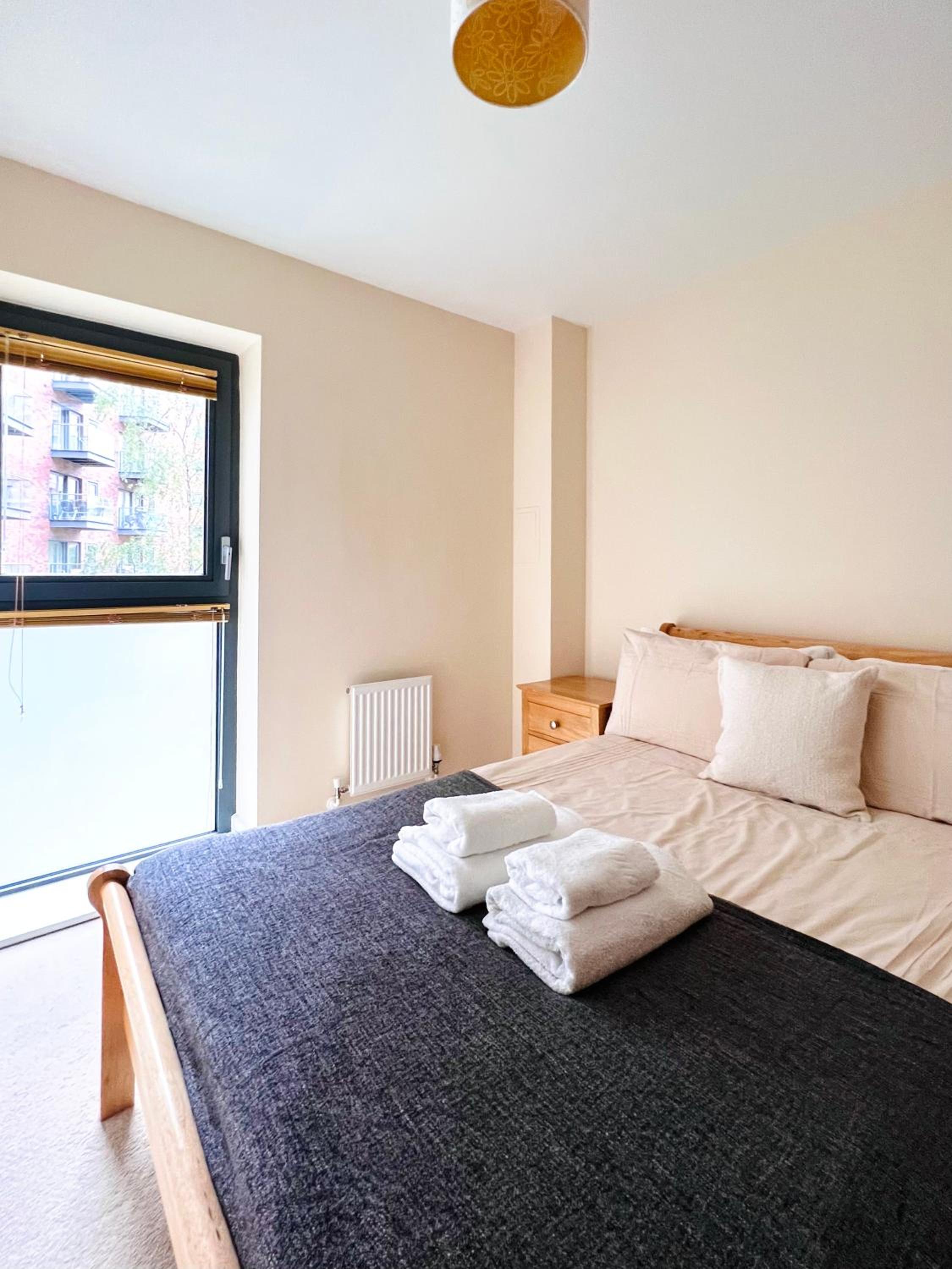 Canada Water SE16 7AQ 2bed apartment
