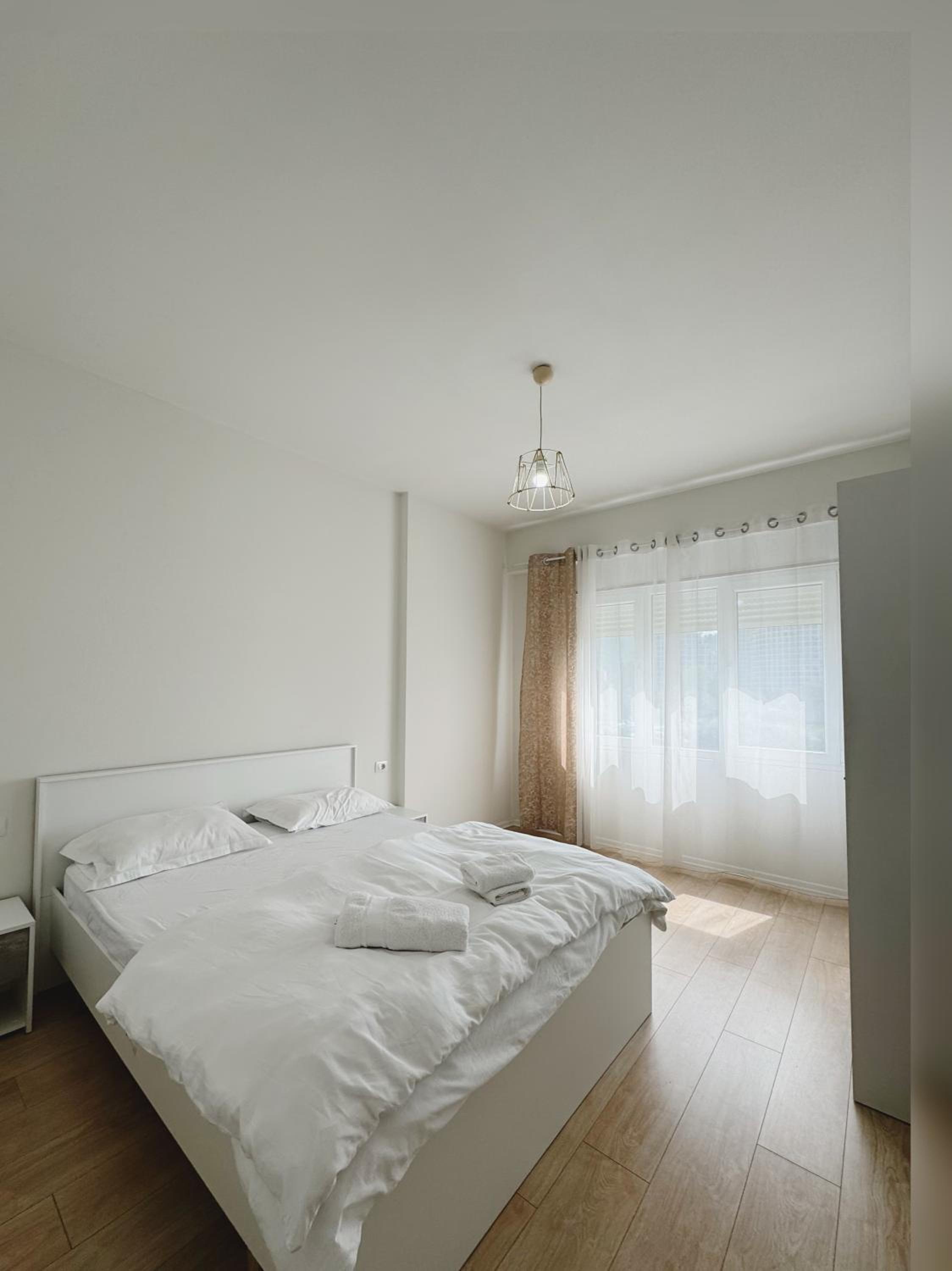 Tirana Lake View Premium Apartment