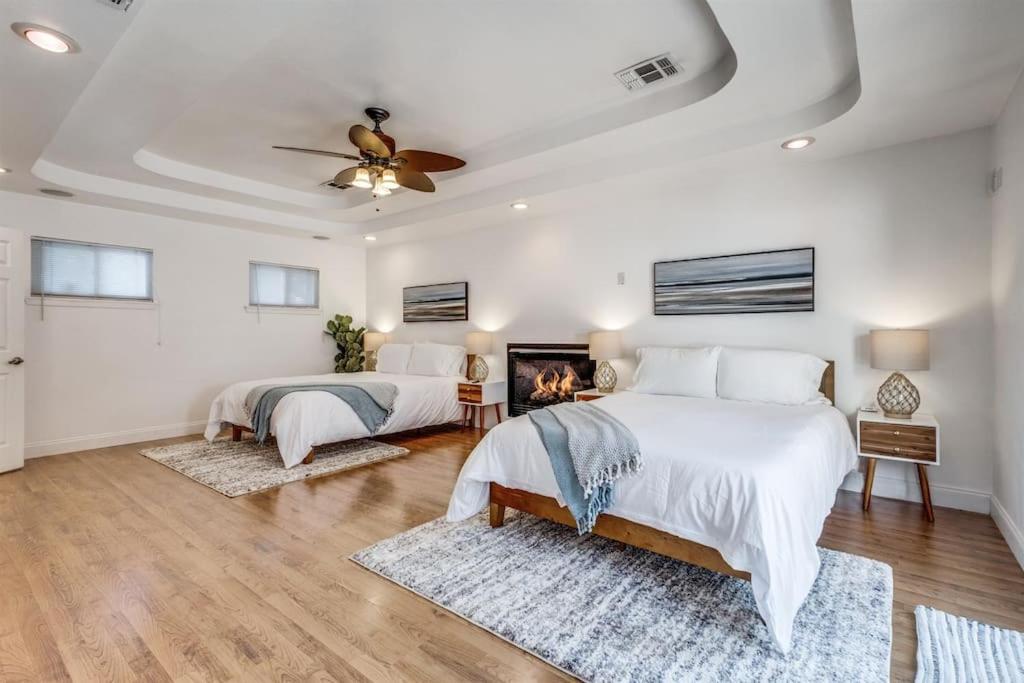 4 Bdrms Heated Pool, Hot Tub, 10 Minutes to Downtown view 3